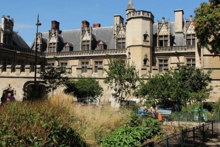 Visite de l’hôtel des abbés de Cluny le vendredi 11 octobre 2024